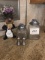 SET SALT & PEPPER SHAKES, 2 CANISTERS,CHEF FIGURINE