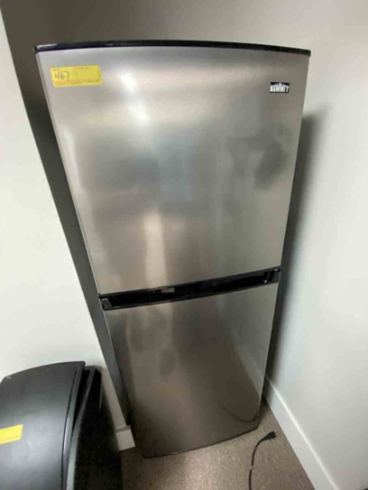 Summit Refrigertor