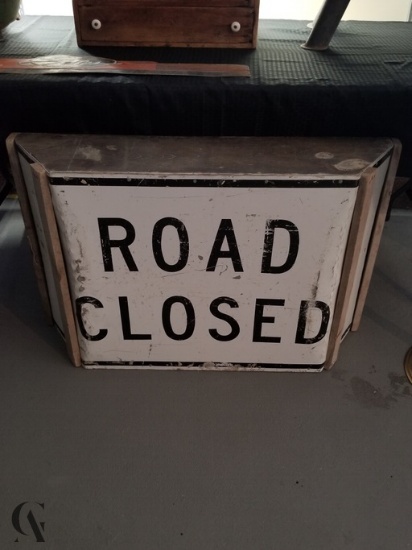 Placeable Old Road Closed Sign