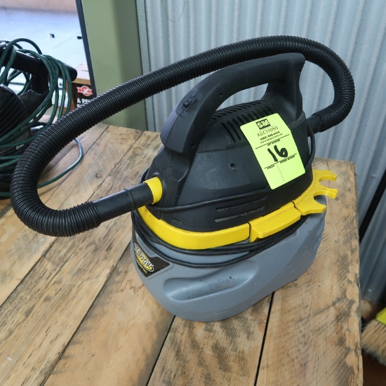 Stinger wet/dry vacuum