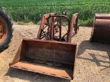 SUPERIOR LOADER OFF 881 FORD WITH FRONT MOUNT PUMP