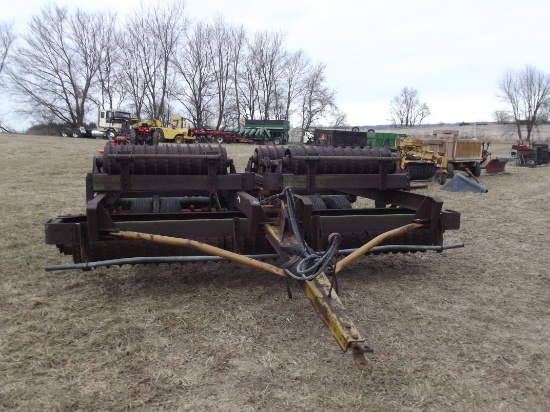 Kewanee 20' Flat Fold Cultimulcher