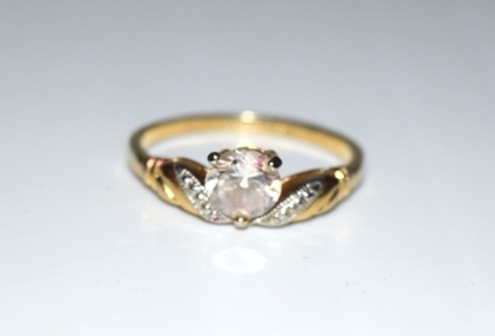 14K gold Ring with CZ Stone Size 9.5
