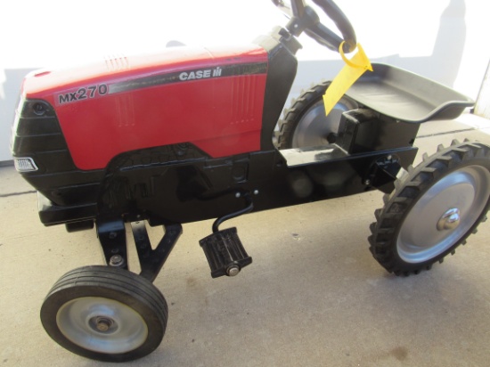ERTL CASE IH MX270 WIDE FRONT PEDAL TRACTOR