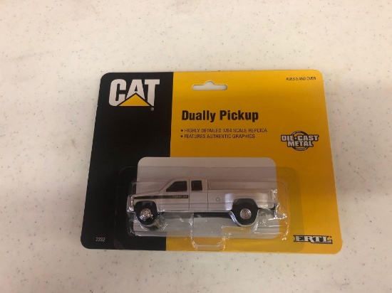 Cat dually Pick up