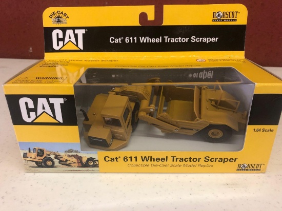 Cat 611 tractor scraper