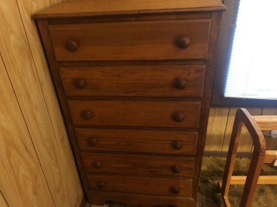 Wood dresser