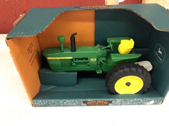 Ertl John Deere 4010 diesel 1/16 scale