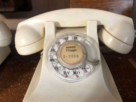 VINTAGE MOODUS TRIANGLE ROTARY PHONE