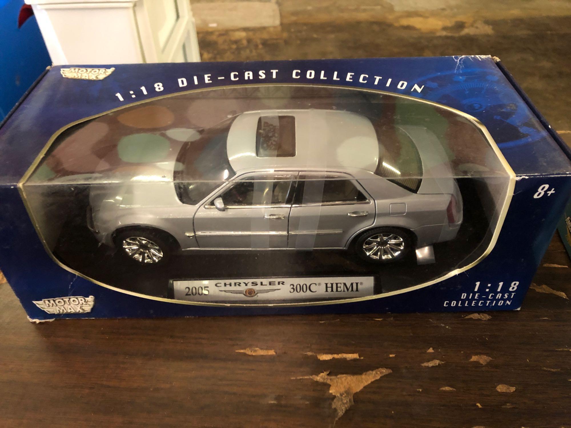 Motor max 2005 Chrysler 300 C hemi 1/18 scale | Proxibid