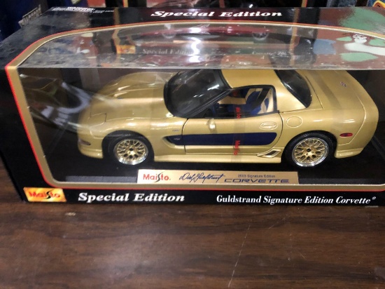 Maisto Special edition 2000 signature edition Corvette 1/18 scale diecast