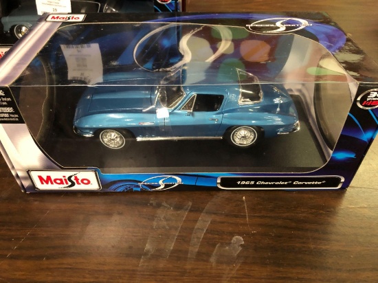 Maisto 1965 Chevrolet Corvette 1/18 scale diecast