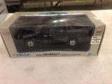 Welly 2002 Chevy avalanche 1/18 scale diecast