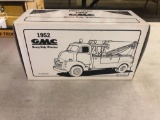 First gear precision collectible 1952 GMC wrecker 1/34 scale diecast