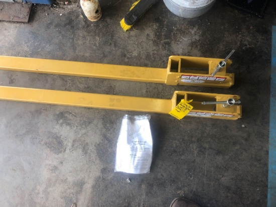 FARM STAR CLAMP ON BUCKET PALLET FORKS