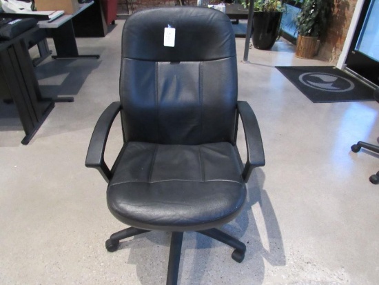 ADJUSTABLE OFFICE CHAIR