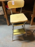 VINTAGE STEP STOOL YELLOW