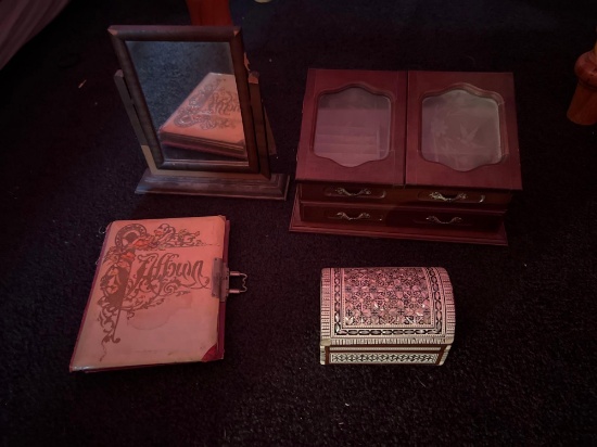 JEWELRY BOXES AND MIRROR