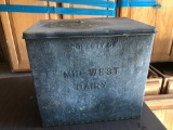 ANTIQUE MIDWEST DAIRY METAL MILK BOX