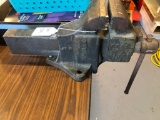 SIMPLEX BENCH VISE