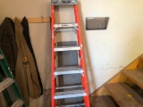 KELLER FIBERGLASS STEP LADDER