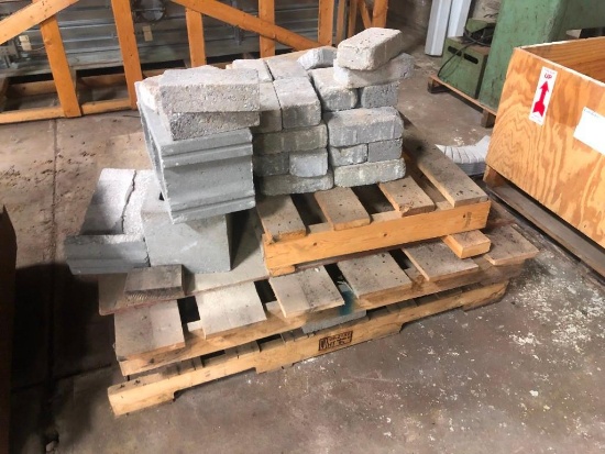 PALLET OF BLOCKS AND BRICKS