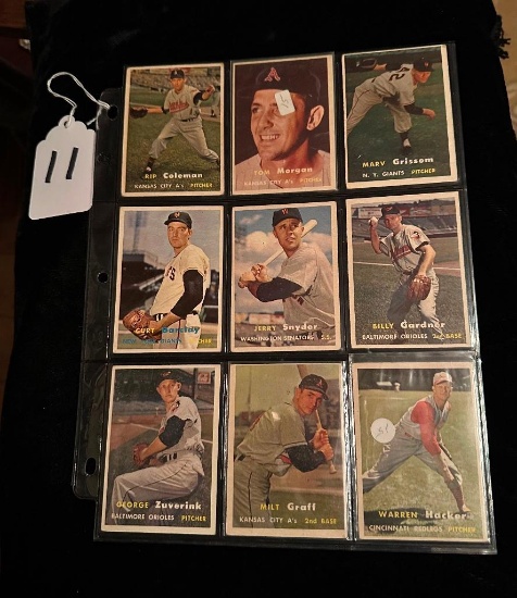 LOT OF 9 1957 TOPPS BASEBALL CARDS INCLUDING KANSAS CITY A', NEW YORK GIANTS AND MORE
