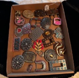 FLAT LOT OF BELT BUCKLES