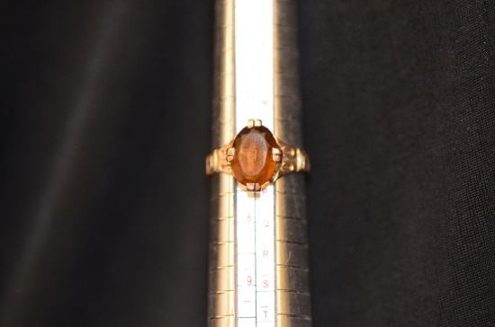 Vintage Unmarked ring w/jewel, 3.29 grams