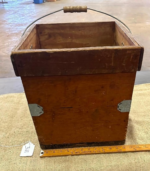 OLD WOODEN EGG CRATE - NO LID