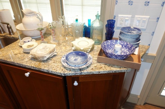 Quantity of Glassware to the right of the sink