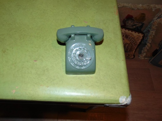 Salesman Sample Walt Barber antique telephone
