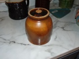 Pottery canning jar with lid