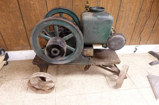 Sandwich MFG .5hp antique hit & miss engine