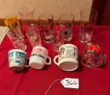 FLAT LOT OF COLLECTIBLE GLASSES & MUGS ARCHIE & JUGHEAD, C.B'ER, WIZARD OF OZ & MORE