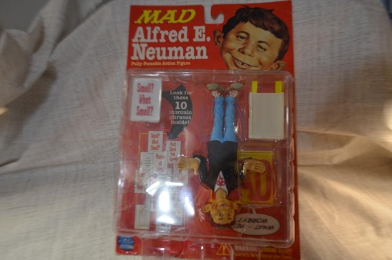 DC Direct MAD Alfred E. Neuman Fully Poseable Action Figure