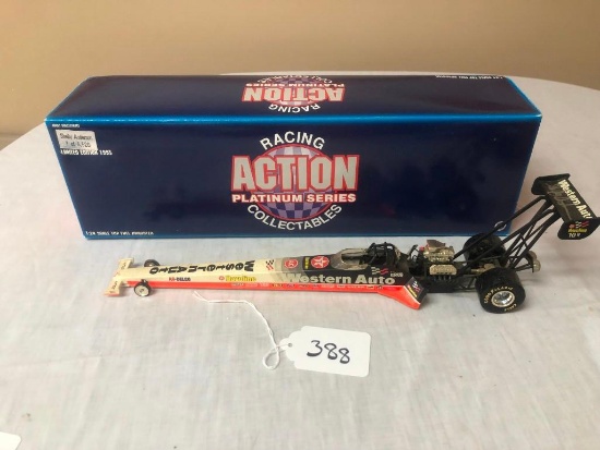 SHELLY ANDERSON ACTION TOP FUEL DRAGSTER