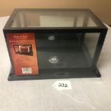 DISPLAY CASE 7.5H 12.6W 7.6D (NEW)