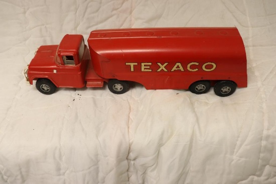 24 inch long Buddy L Taxaco Truck and Tanker