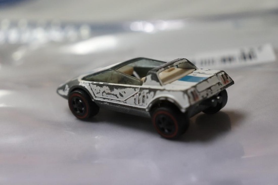 Hot Wheels red line