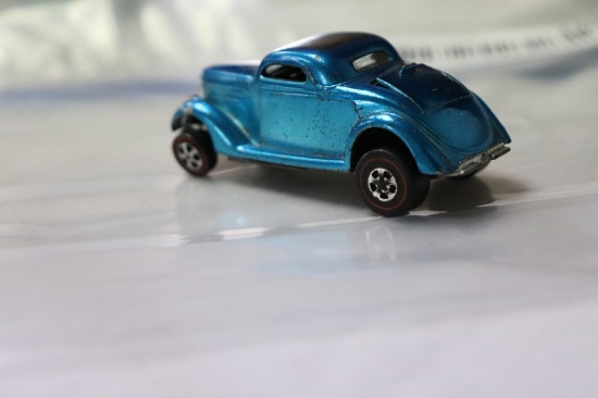 Hot Wheels red line