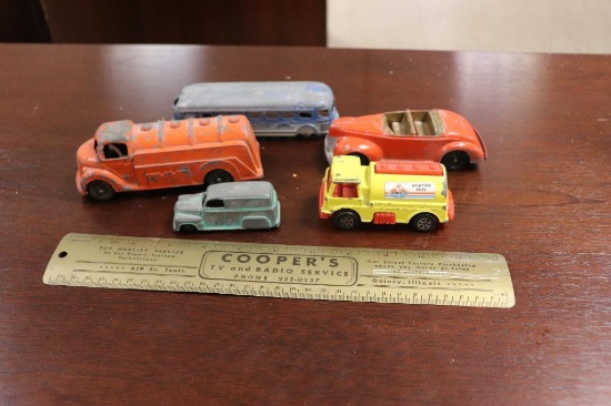 Quanity of vintage toy cars to include Tootsie