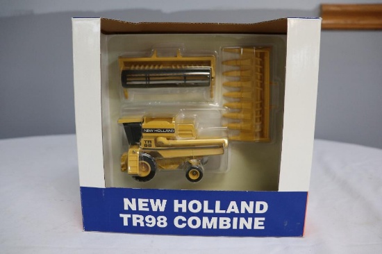 Ertle New Holland TR98 Combine 1/64 scale Die-Cast