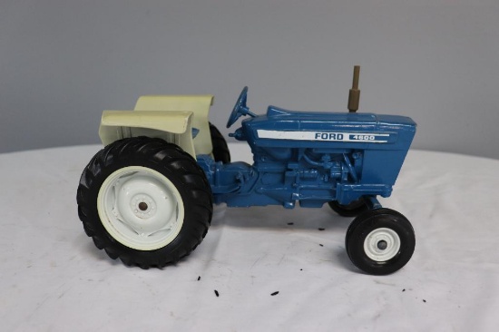 Ertl Ford 4600 1/16 Scale Tractor Die-Cast