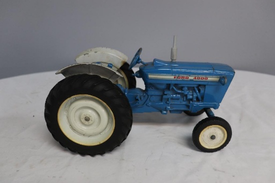 Ertl Ford 4000 1/16 scale Tractor Die-Cast