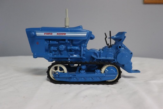 Ertl Ford 4000 1/16 Scale Die-Cast Bulldozer