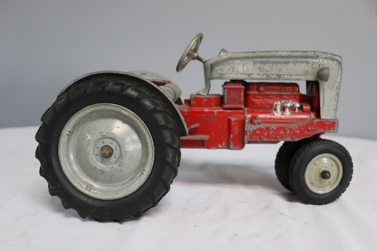 Vintage Hubley Kiddie Toy 1/12 scale Die-Cast Tractor
