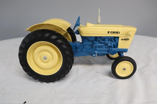 Ertl Ford 4400 1/16 Scale Tractor Die-Cast