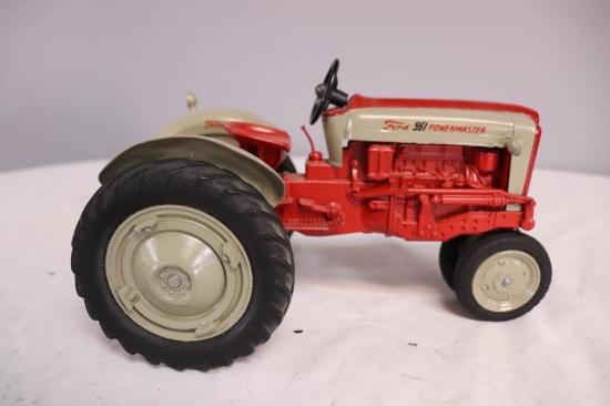 Vintage Hubley Ford 961 Power Master 1/16 scale Die-Cast