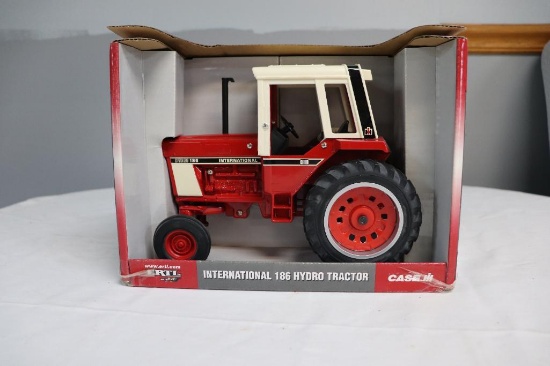 Ertl International 186 Hydro 1/16 Scale Die-Cast Tractor